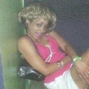 Meet your Posher, Laurie